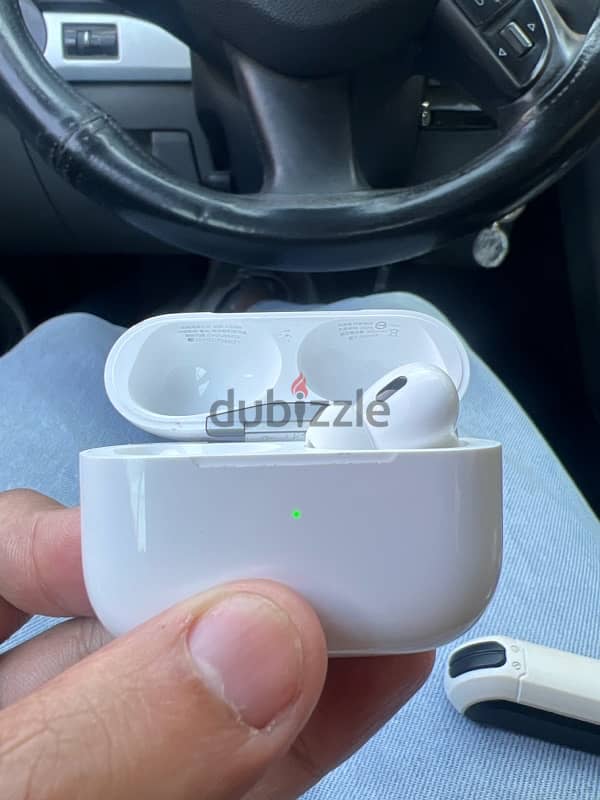 Apple airpods pro (2nd generation) with MagSafe Charging Case Type-c 2