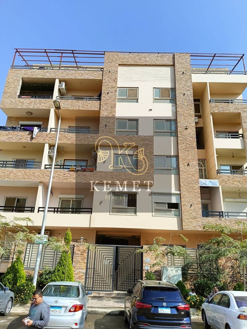 Apartment for sale in South Lotus, Fifth Settlement, area 310 square meters, excellent finishing and immediate receipt. 0