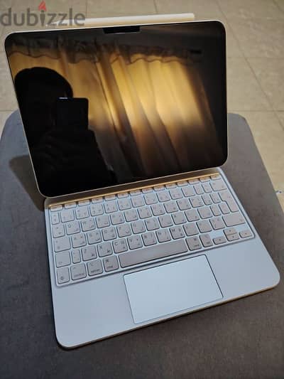 iPad M4 11 inch + Keyboard + Pencil بضمان وحالة الجديد