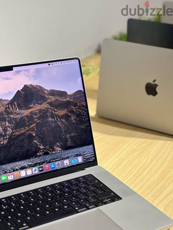 Macbook Pro 2021 16-inch M1-MDM 5