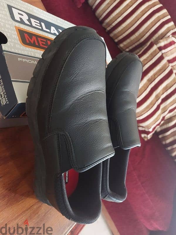 sketchers shoes  original with box used for 1 week only size 45 r 1