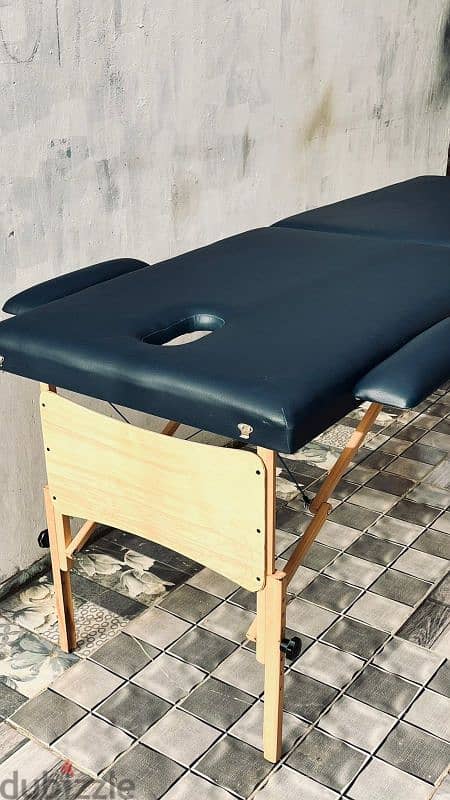 Massage table portable _ سرير مساج محمول 1