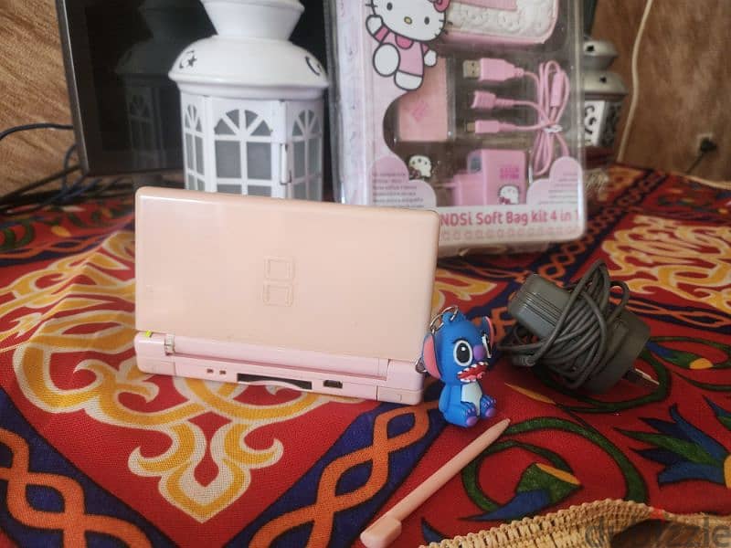 pink Nintendo ds lite with hello kitty accessories 5