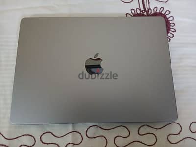 MacBook Pro M2 pro 14 inch Like New