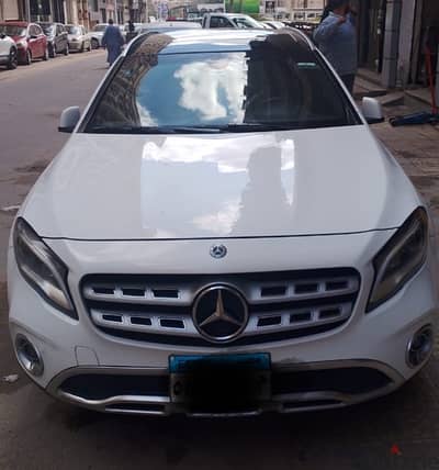 Mercedes-Benz GLA 200 2019