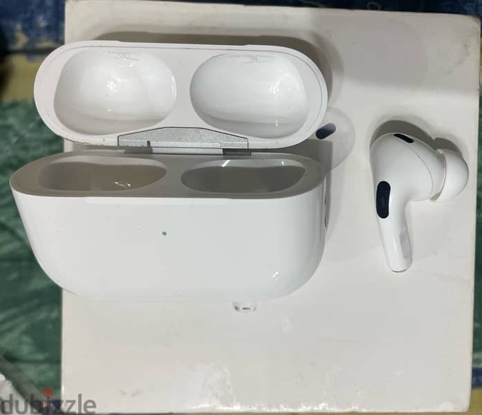 Airpods pro 2 Charging case and Right earbud  only (spares) 0