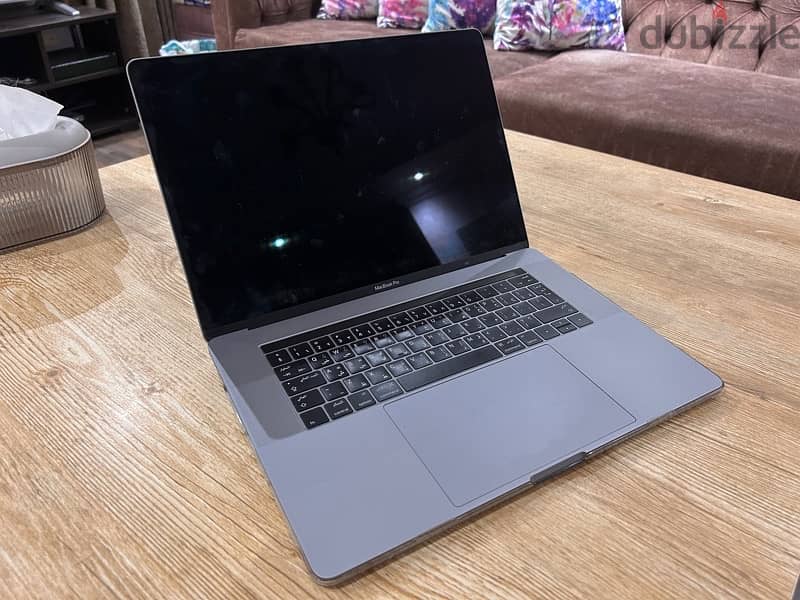 MacBook Pro (15-inch, 2016) 2