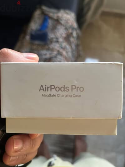 Airpods Pro 1st Gen with Magsafe charging case