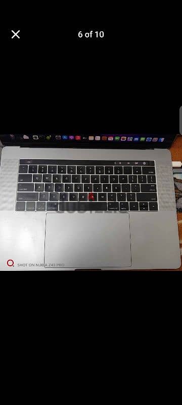 macbook pro 2016 touch bar 15-inch  Cor i7 Ram 16 8