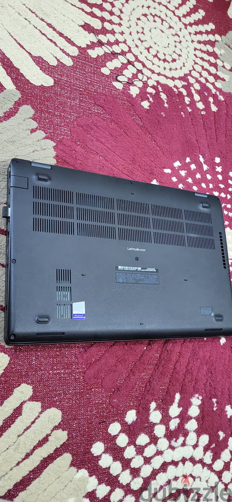 dell 5500 i5 th8  ram 16 & ssd 512 1