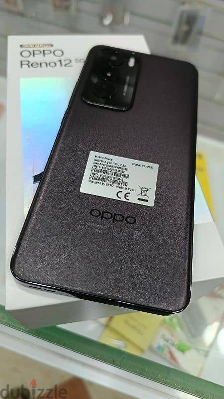 Oppo Reno 12 5g . . 12/512 4