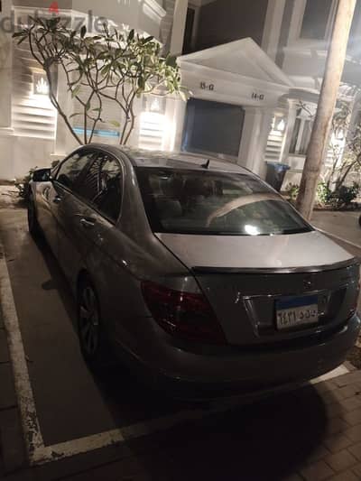 Mercedes-Benz C180 2010 استعمال شخصي