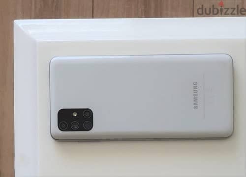 Samsung M51 حالة نادرة 3