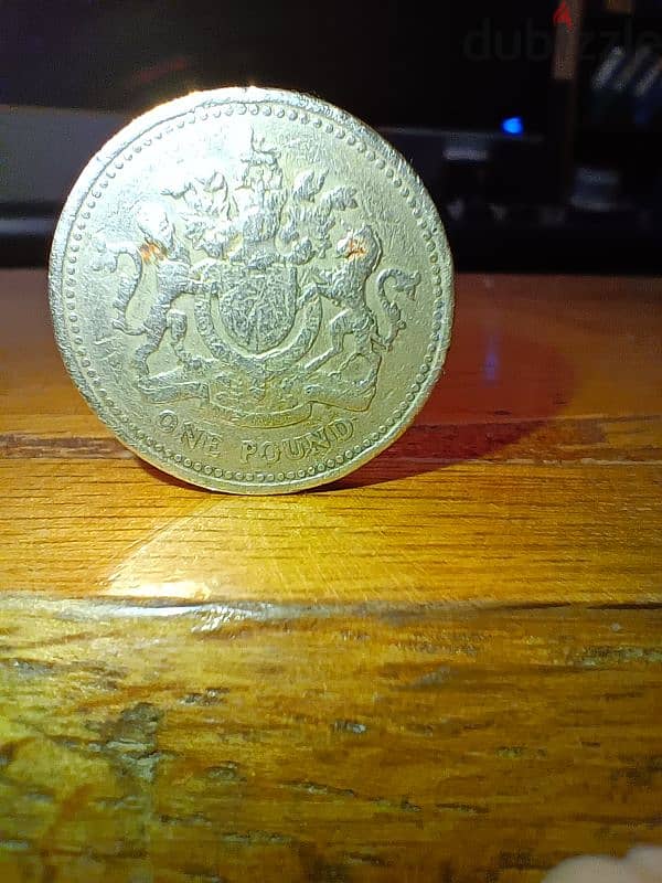 British pounds Queen Elizabeth £2 1983 جنية إسترليني ١٩٨٣ 1