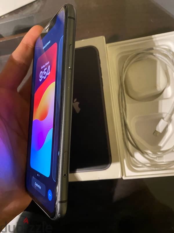 للبيع كل جهاز لوحدة iPhone 11 اخر جهازين بحالة شبة زيرو 4