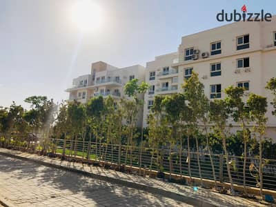 For Sale: Apartment in Mountain View iCity 6 October – Prime Location     Directly on Boulevard Axis, 3 Minutes from Dahshur Link & Sheikh Zayed.