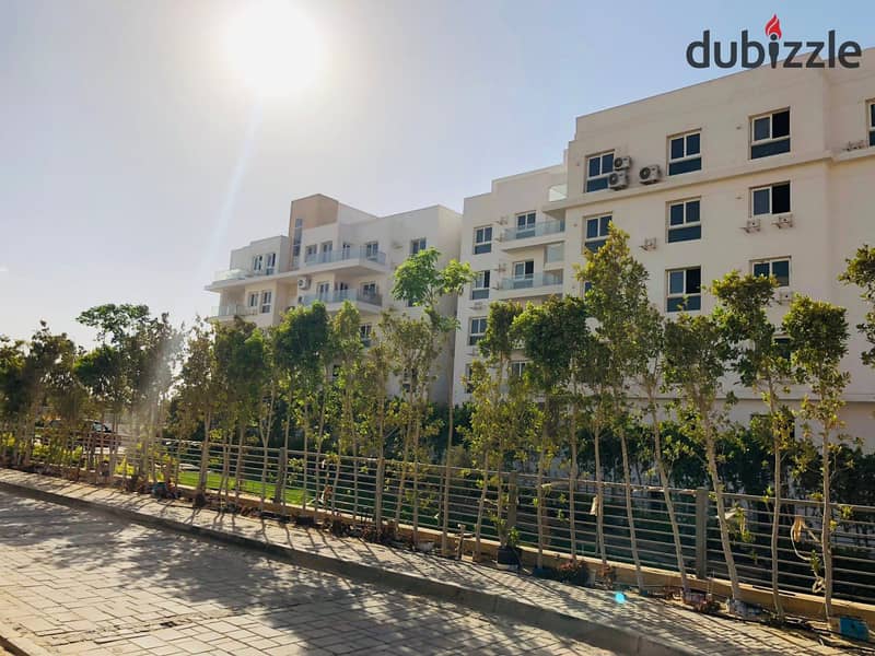 For Sale: Apartment in Mountain View iCity 6 October – Prime Location     Directly on Boulevard Axis, 3 Minutes from Dahshur Link & Sheikh Zayed. 0