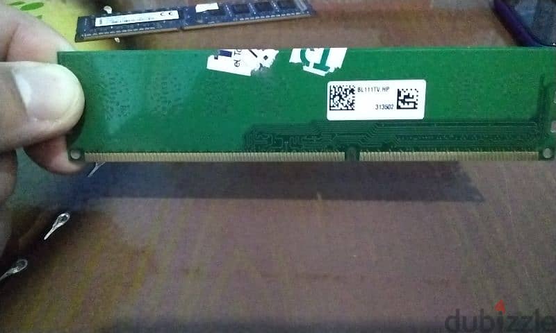 8gb ram ( 2 sticks) 1