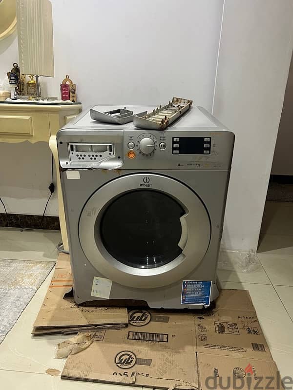 غسالة Indesit 2