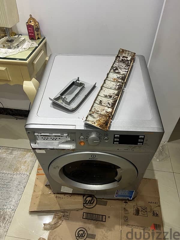 غسالة Indesit 1