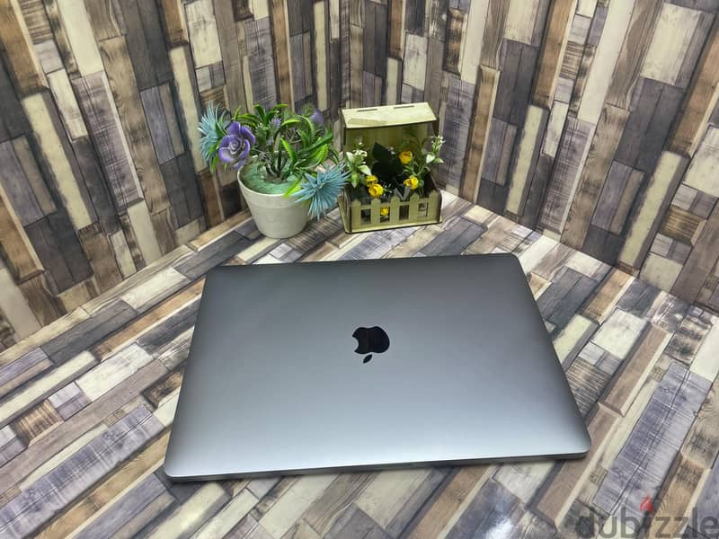 i5  MacBook Pro 2020 3