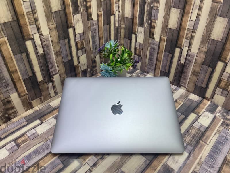 i5  MacBook Pro 2020 4