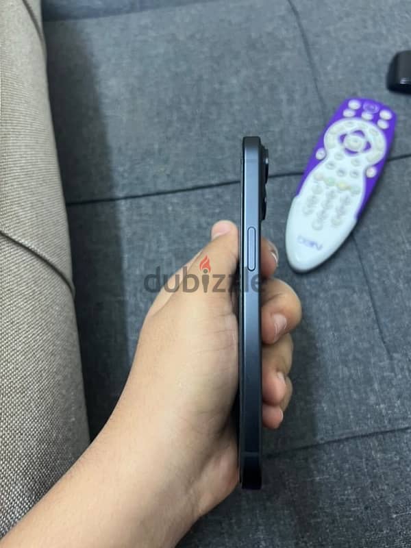 iPhone 15 black 2