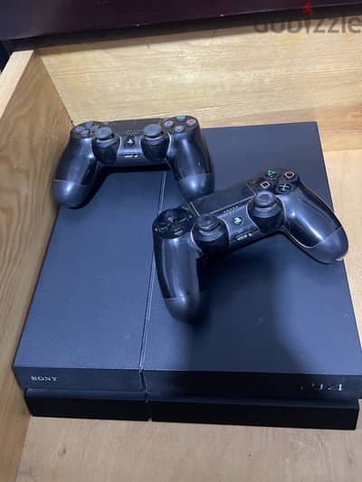 ps4 مستعمل بحالة ممتازة