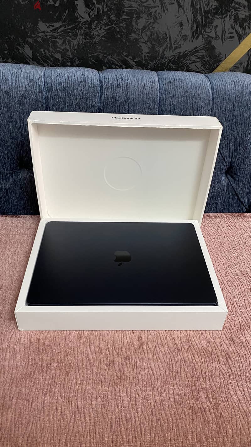 Apple MacBook Air 15” M2 (2023) – 8GB RAM | 256GB Storage | Midnight 1