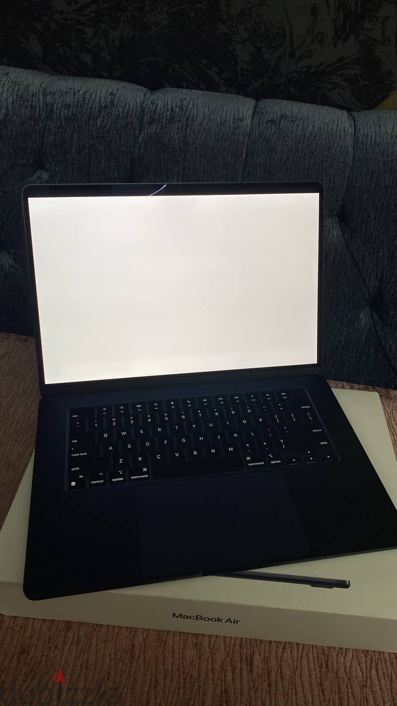 Apple MacBook Air 15” M2 (2023) – 8GB RAM | 256GB Storage | Midnight 6