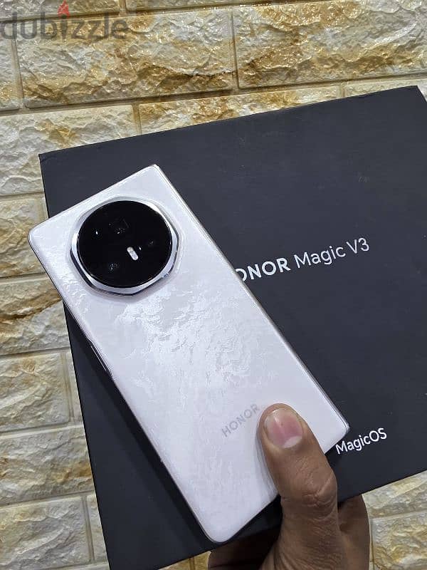 Honor Magic v3  512 giga 16 ram 1