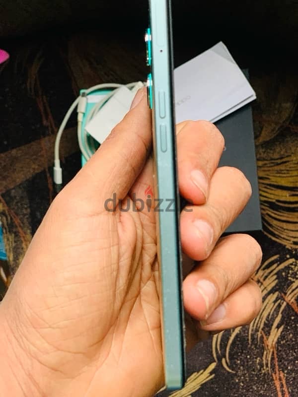 oppo reno 7 z 5g معاه جميع مشتملاته 3