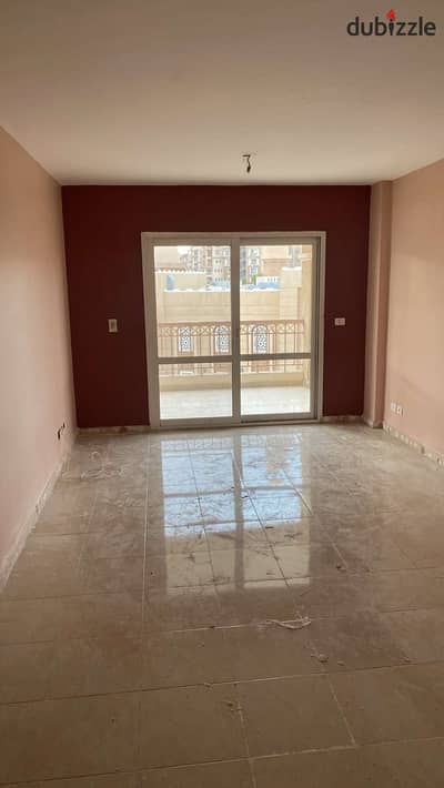 For rent in Madinaty, a new law apartment  First phase B3, area 100 meters  It consists of 2 bedrooms + bathroom  Third floor, directly in front of se