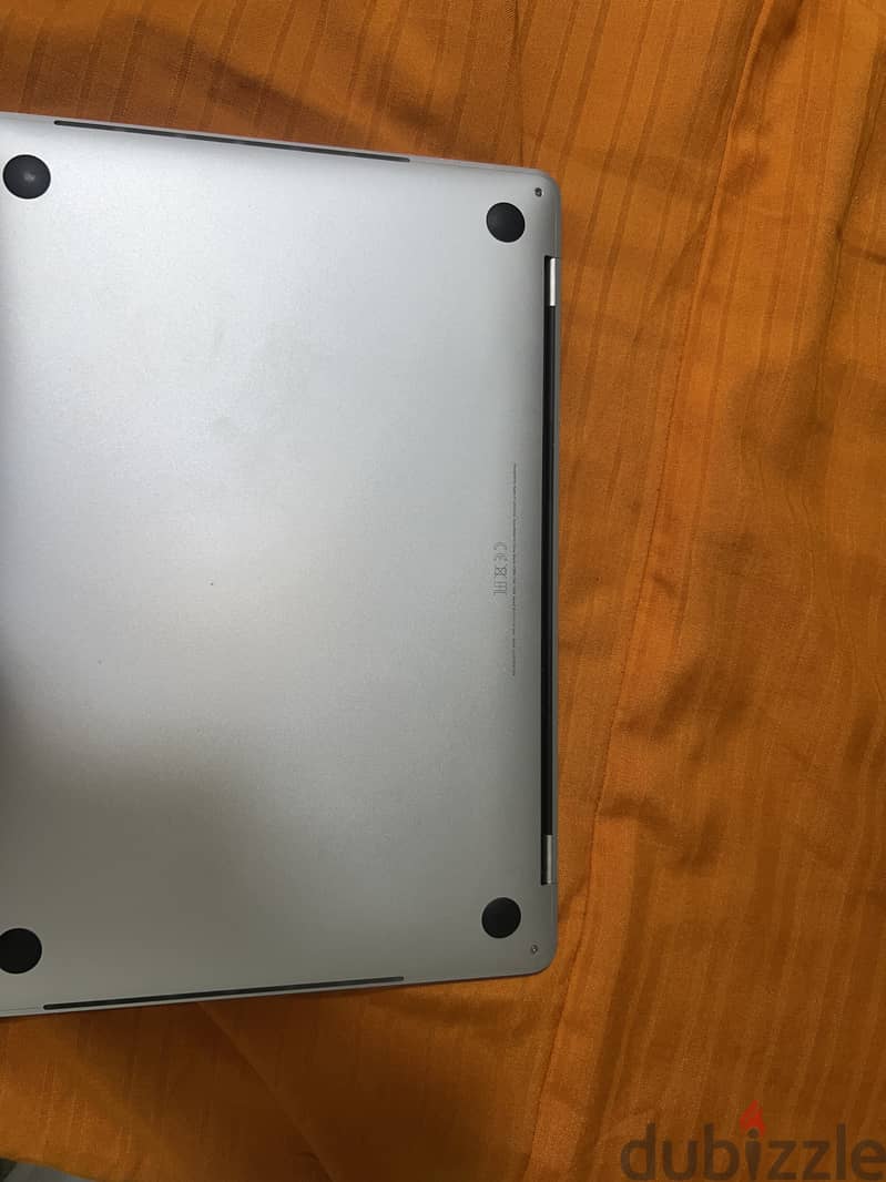 MacBook pro 2019 256 ssd 4