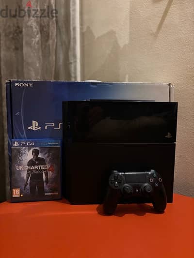 بلايستيشن ٤ مستعمل للبيع -PS4 used like new