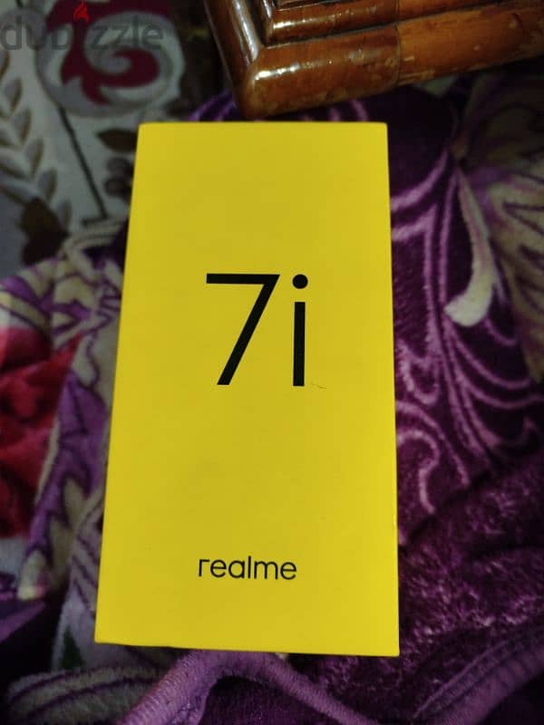 تليفون realme 7i متغيرله شاشه فقط مساحه 128 0