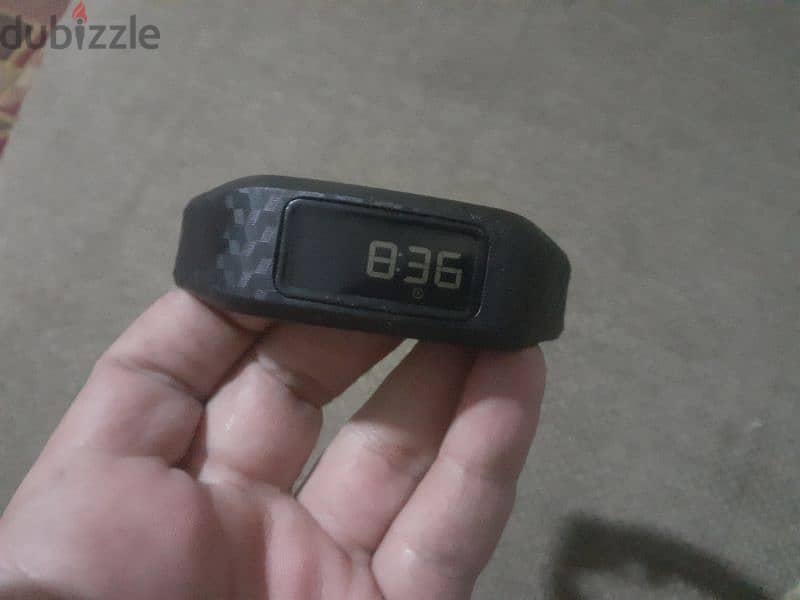 Garmin vivofit smartwatch 1