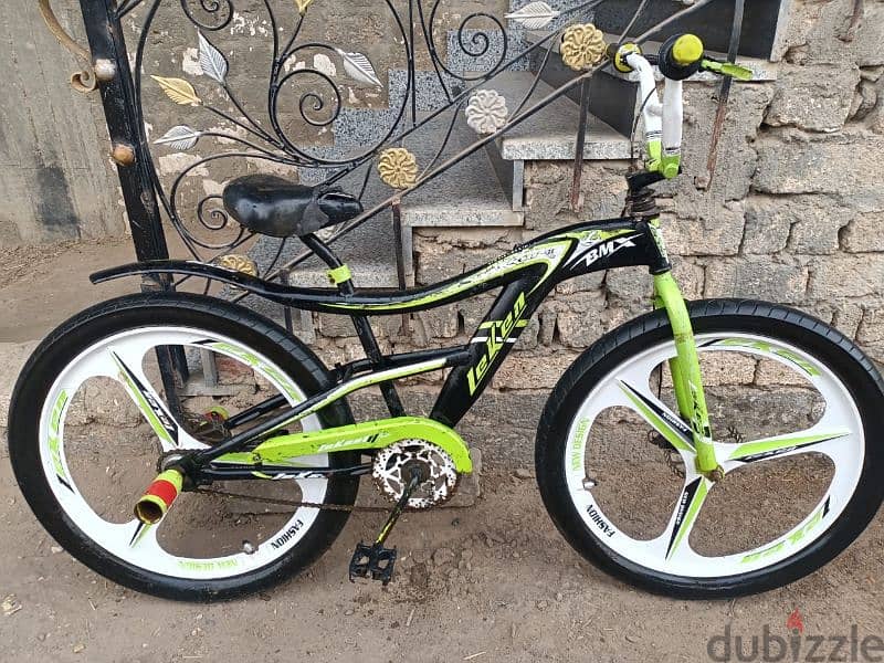 دراجه Bmx نيجر للبيع مقاس 26 5