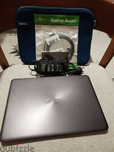 Asus ZenBook UX305CA - 8GB RAM - 256GB SSD