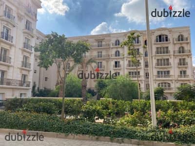 شقة فى قلب الجولدن سكوير و سور بسور مع ميفيدا فى كمبوند هايد بارك Hyde Park Compound