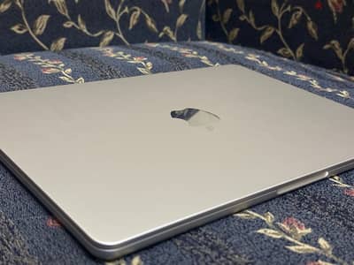 MacBook Air M3 13 inch