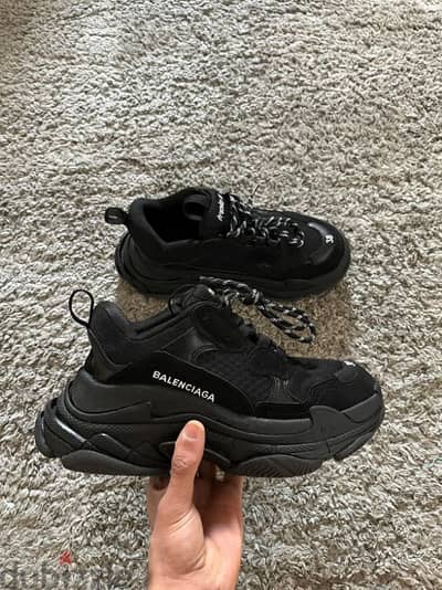 Balenciaga triple s