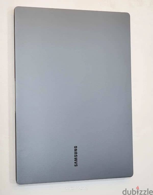 Samsung Book 3 Ultra 4