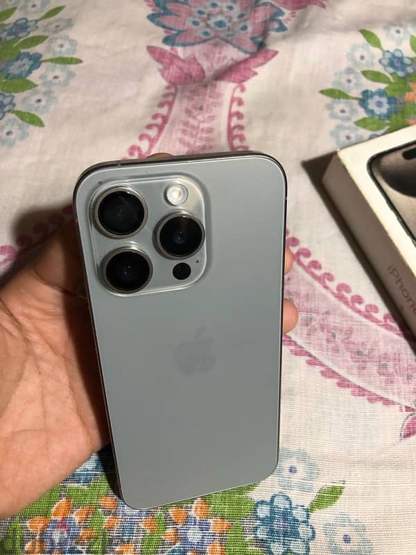 iphone 15 pro ايفون ١٥ برو 4