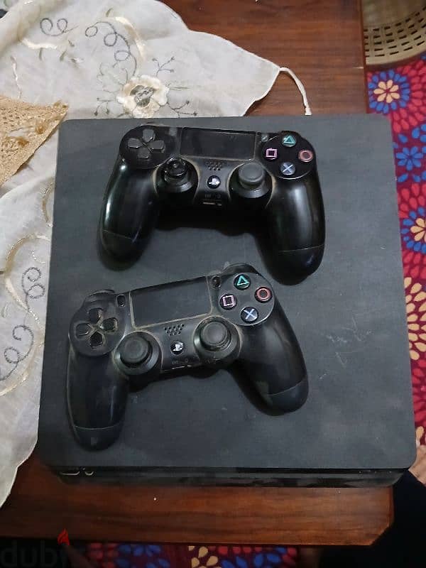 ps4 slim للبيع 0