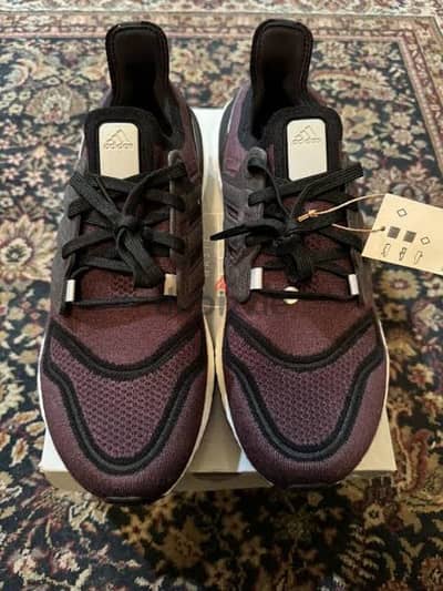 Adidas Ultraboost 22 Shadow Maroon 43 1/3