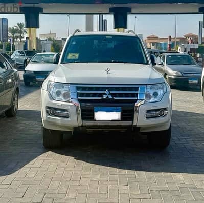 ميتسوبيشي باجيرو 2017 فابريكة بالكامل  Mitsubishi Pajero 2017