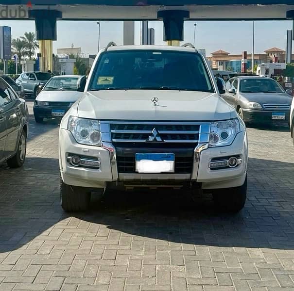 ميتسوبيشي باجيرو 2017 فابريكة بالكامل  Mitsubishi Pajero 2017 0