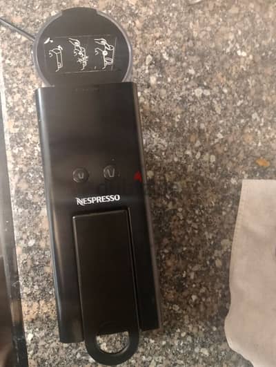 Nespresso essenza mini machine مكنة اسبريسو انسبيرسو