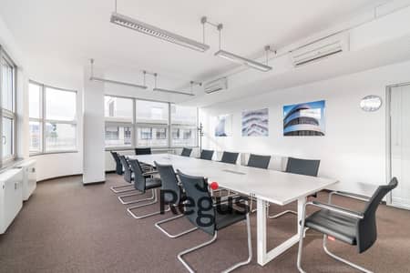 Open plan office space for 10 persons in Cairo, Park Street West